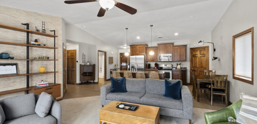 Furnished Upper Condo in Appleton