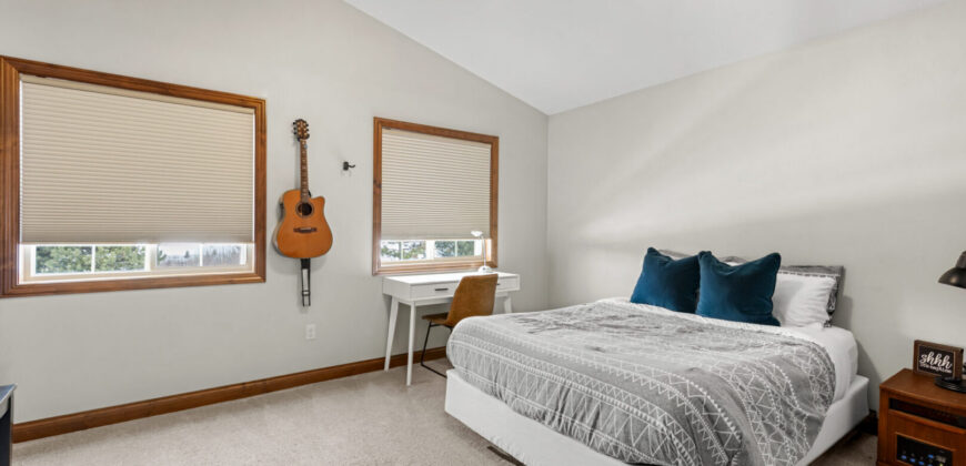 Furnished Upper Condo in Appleton