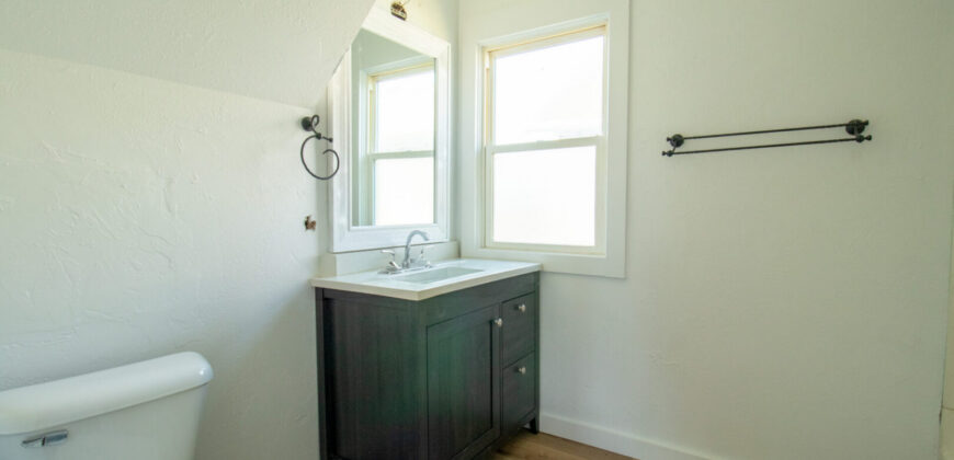 Oshkosh-Lower Apartment