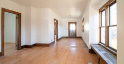 Oshkosh-Lower Apartment