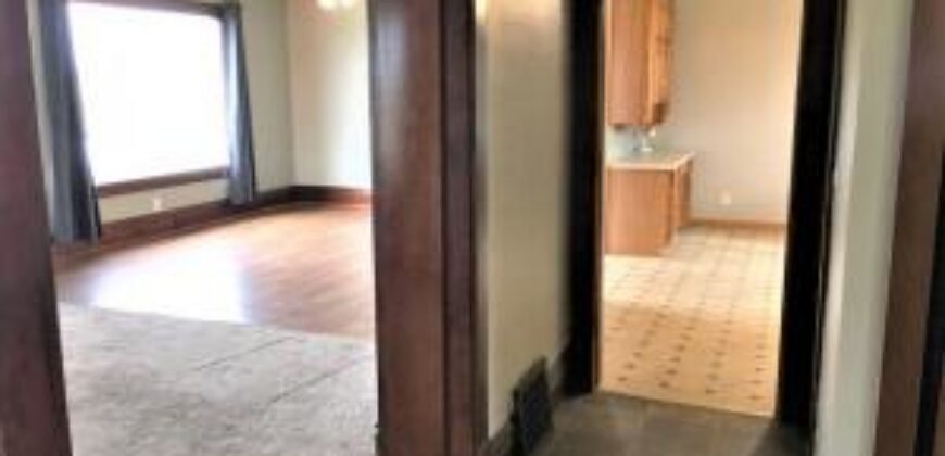 Beaver Dam-Huge Country Home