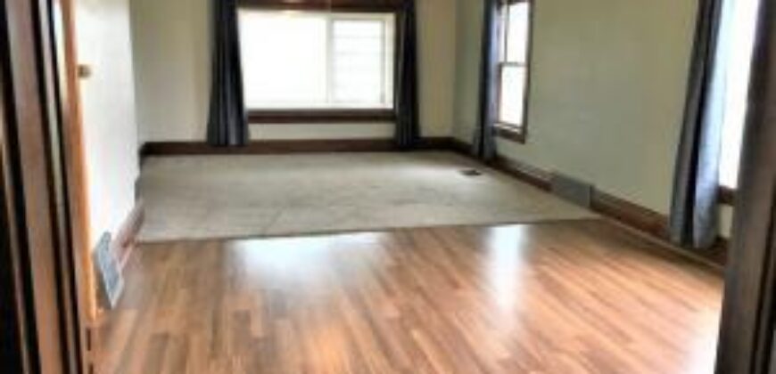 Beaver Dam-Huge Country Home
