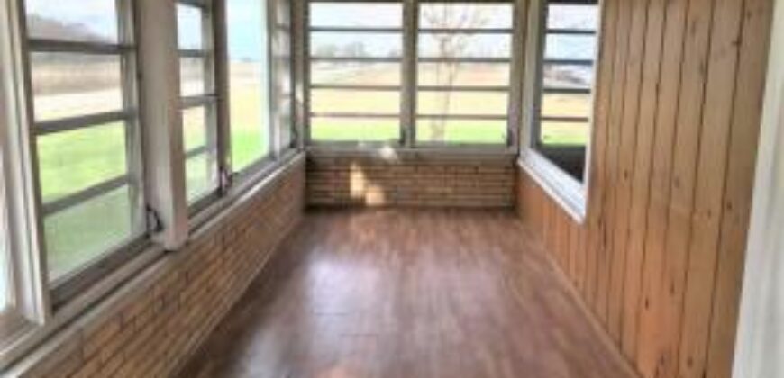 Beaver Dam-Huge Country Home