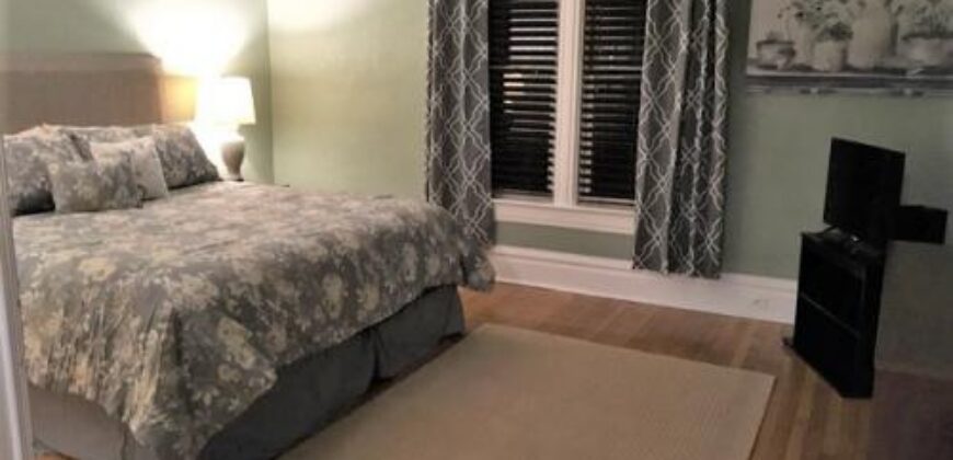 Oshkosh—Johnny’s Quarters—Furnished Lower