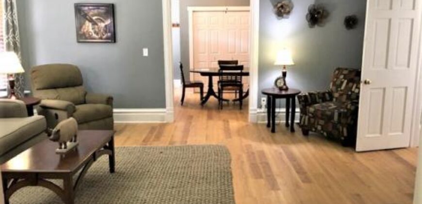 Oshkosh—Johnny’s Quarters—Furnished Lower