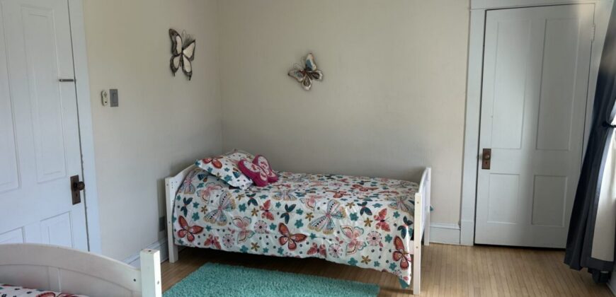Oshkosh – Oregon Street – 3 Bedroom – Furnished