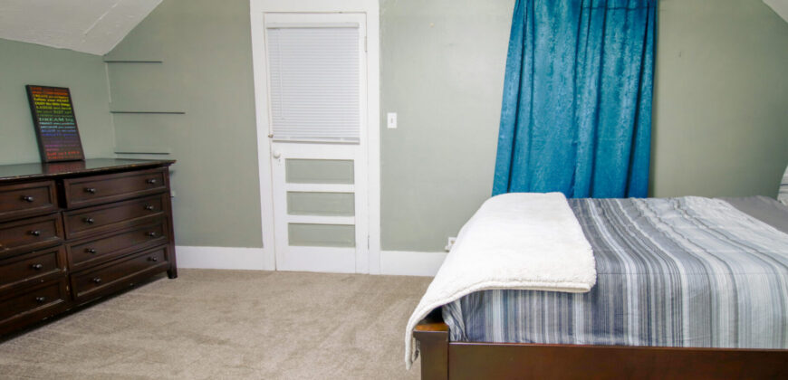 Neenah – One Bedroom Upper