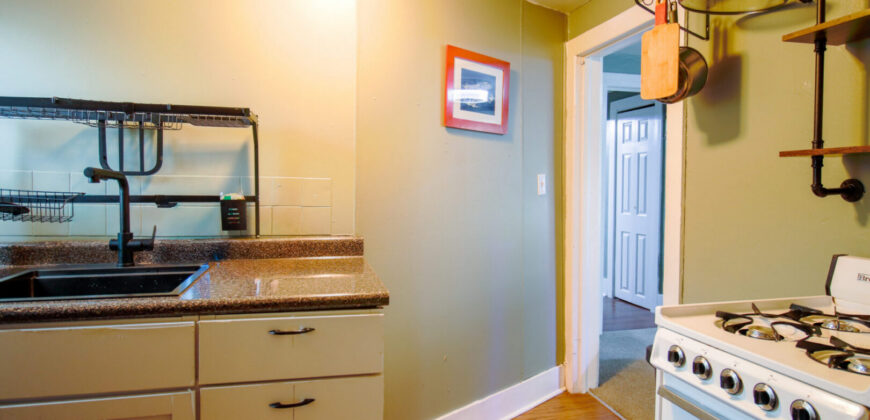 Neenah – One Bedroom Upper