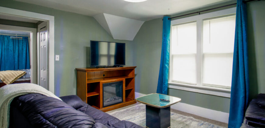 Neenah – One Bedroom Upper