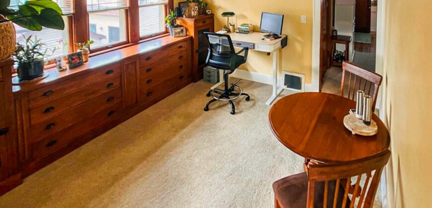 Milwaukee – 73rd Street – 1 Bedroom Furnished or Unfurnished Upper