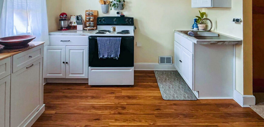 Milwaukee – 73rd Street – 1 Bedroom Furnished or Unfurnished Upper