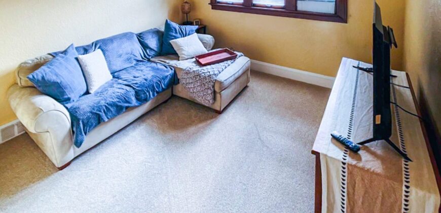Milwaukee – 73rd Street – 1 Bedroom Furnished or Unfurnished Upper