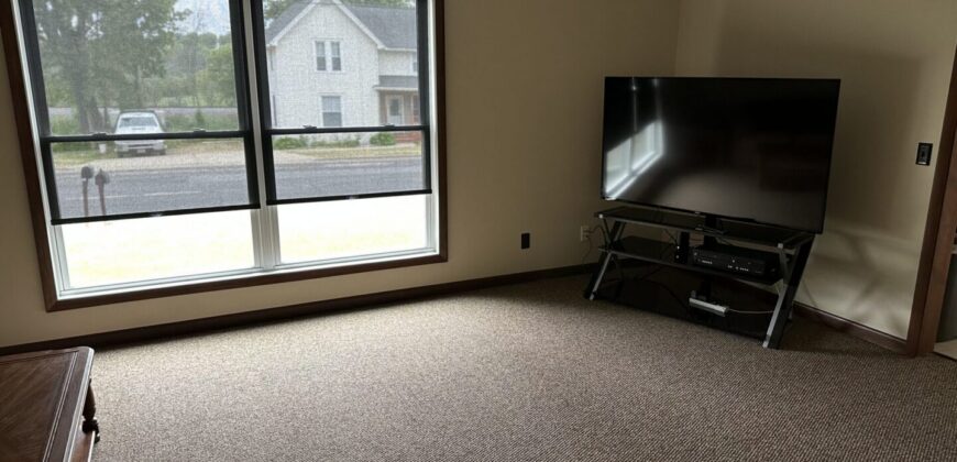 Cambria – South Madison – 3 Bedroom House – Furnished or Unfurnished